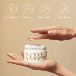 Masque Lumière Oil Reflections Wella 150ml -Capillaires Produits Magasin 116.31 3 48964.1694178722